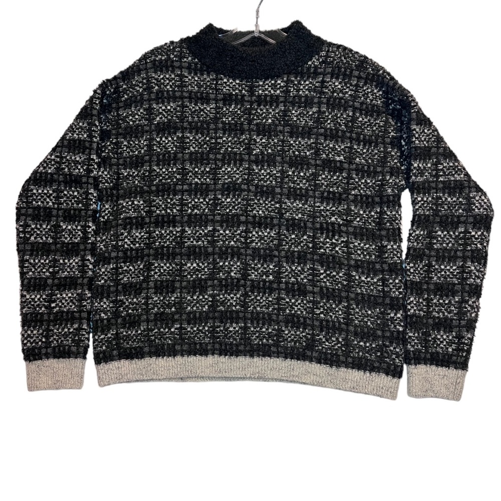 One Grey Day Los Angeles Black and Gray Check Pattern Mock Neck Sweater - Small